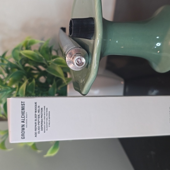 Grown Alchemist Age-Repair Sleep Masque - Picture 3 of 6